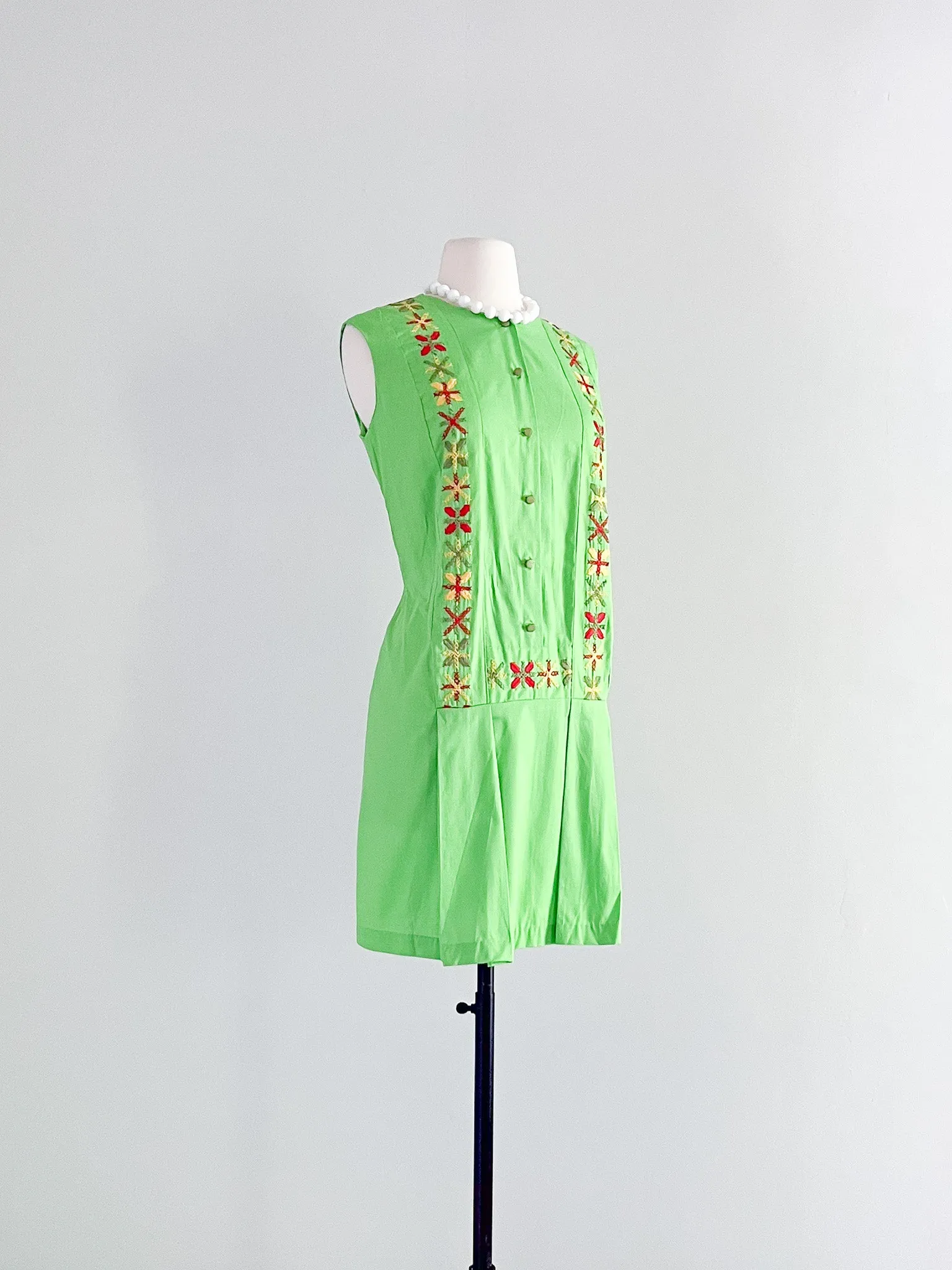 Amazing 1960's Lime Green Embroidered Summer Shift / Sz M