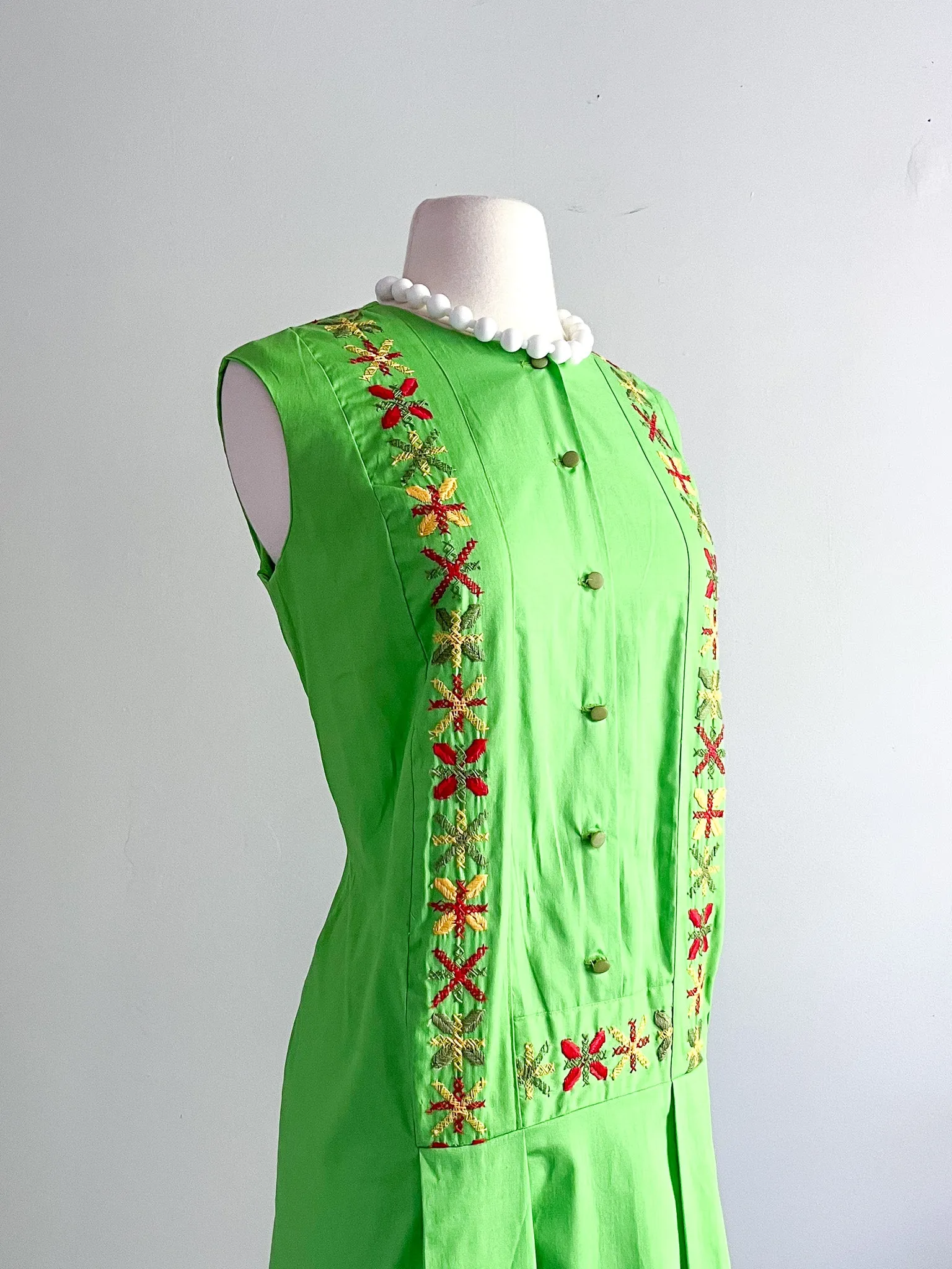 Amazing 1960's Lime Green Embroidered Summer Shift / Sz M