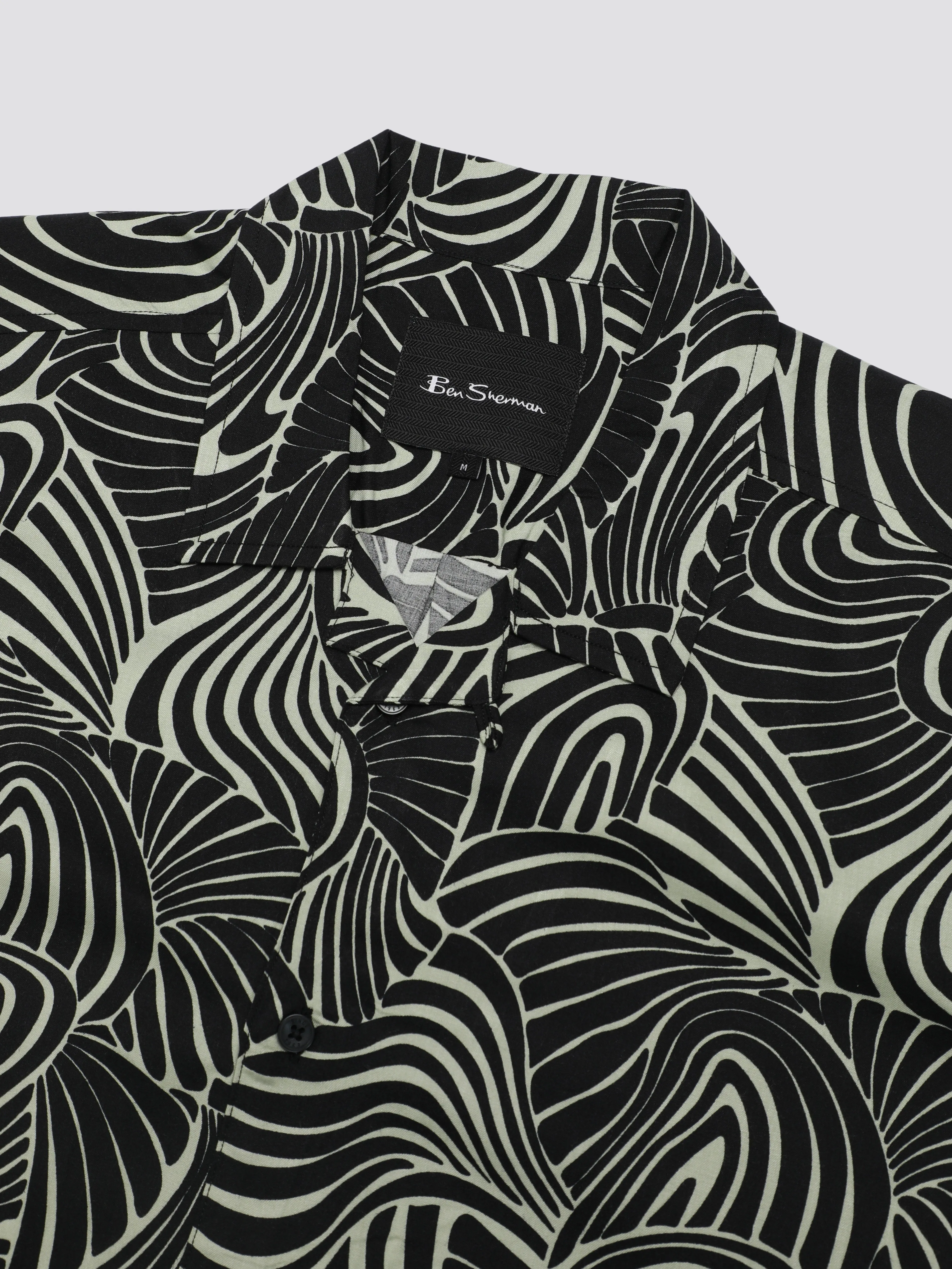 B by Ben Sherman Psychedelic Swirl Print - Mint