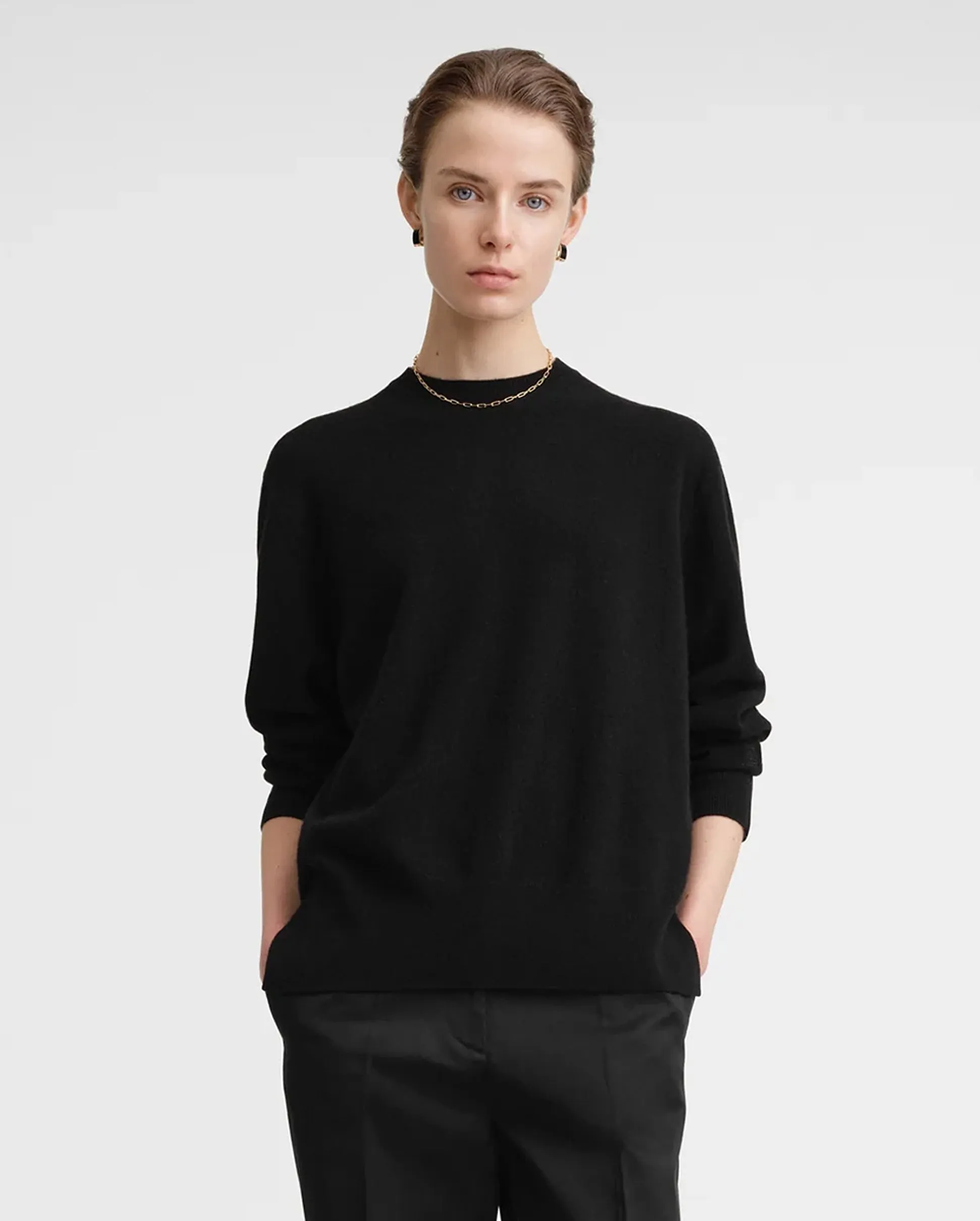 CREW-NECK CASHMERE KNIT / BLACK