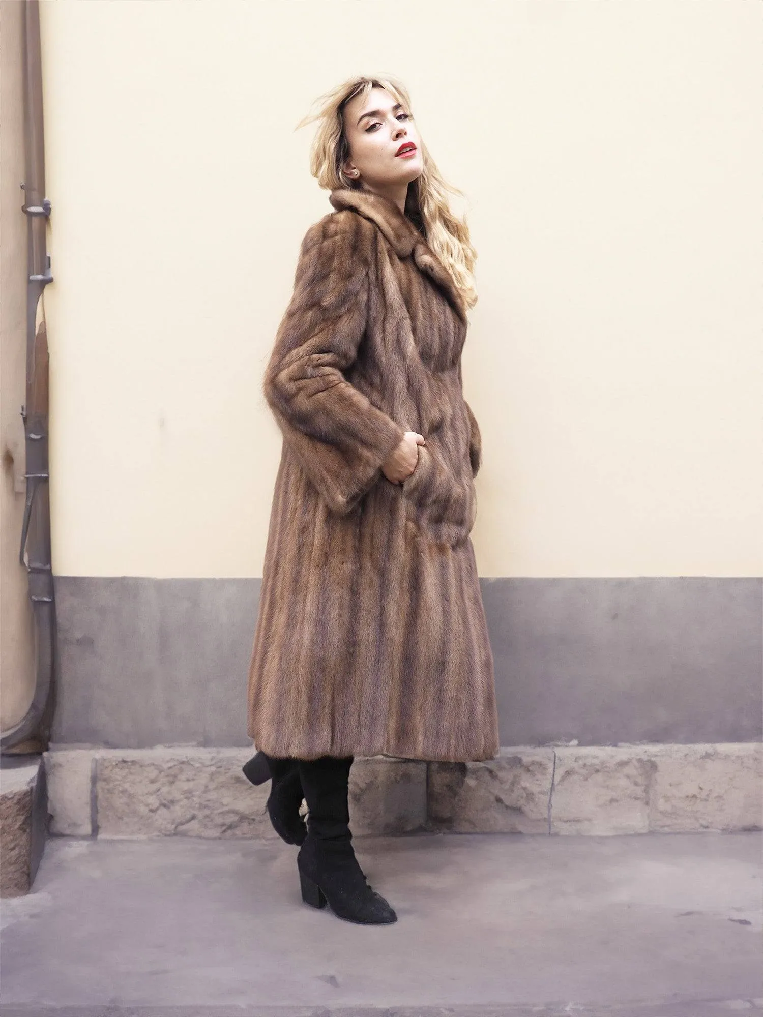 Dark Pastel Canadian Solid Brown Female Mink Fur Coat Coats M/L