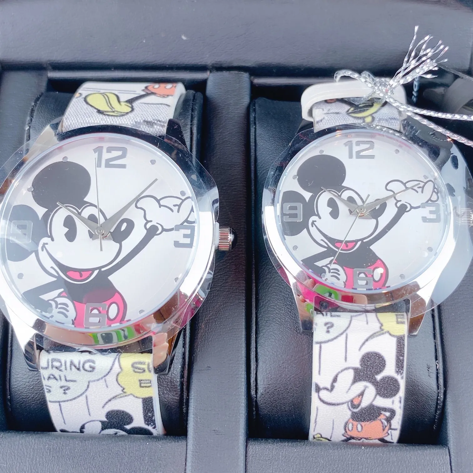 Disney Mickey & Minnie Mouse Watch for Couple His and Hers Artwork Leather Strap Watches Box Set