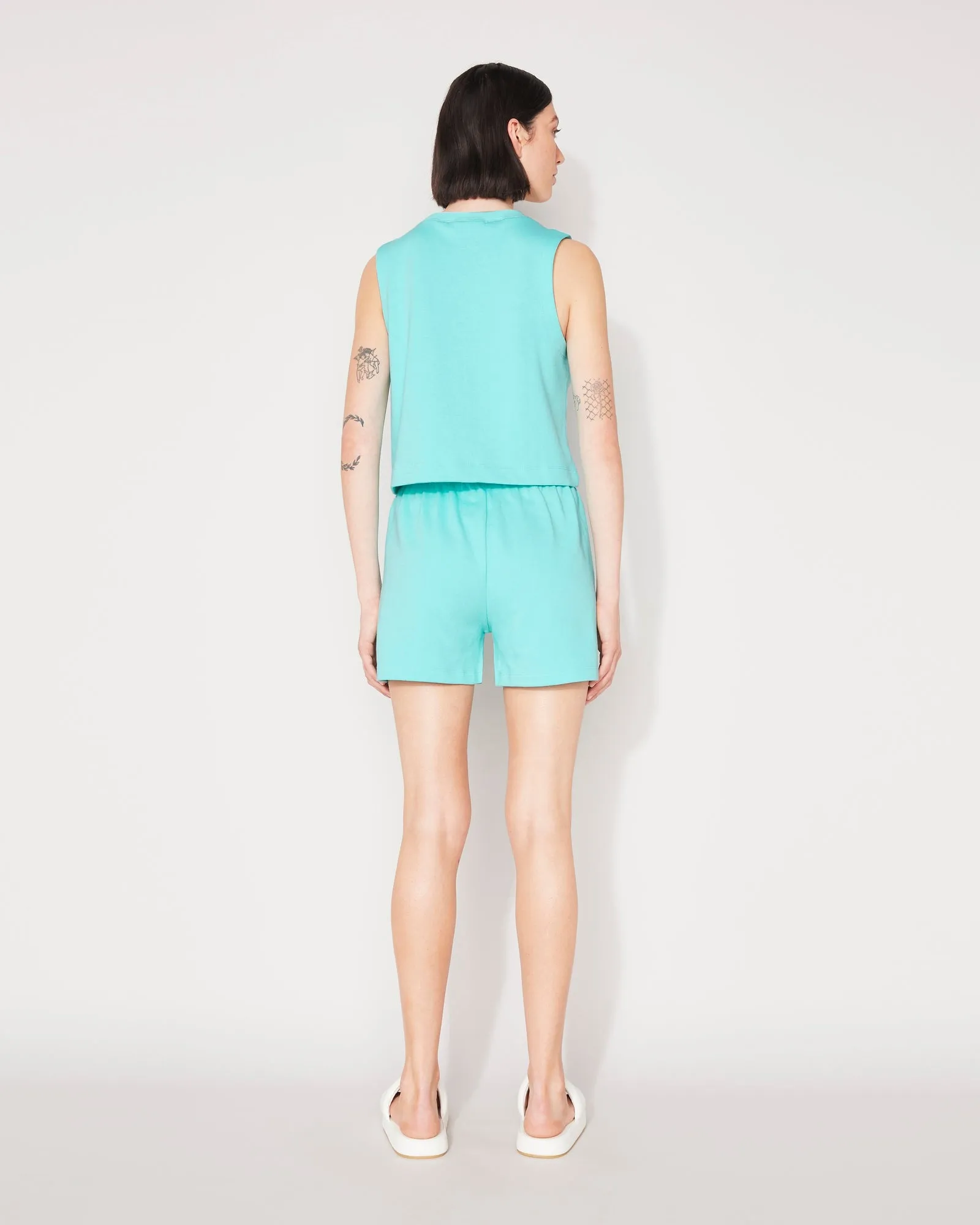 ESSENTIAL SWEAT SHORT - ARUBA BLUE