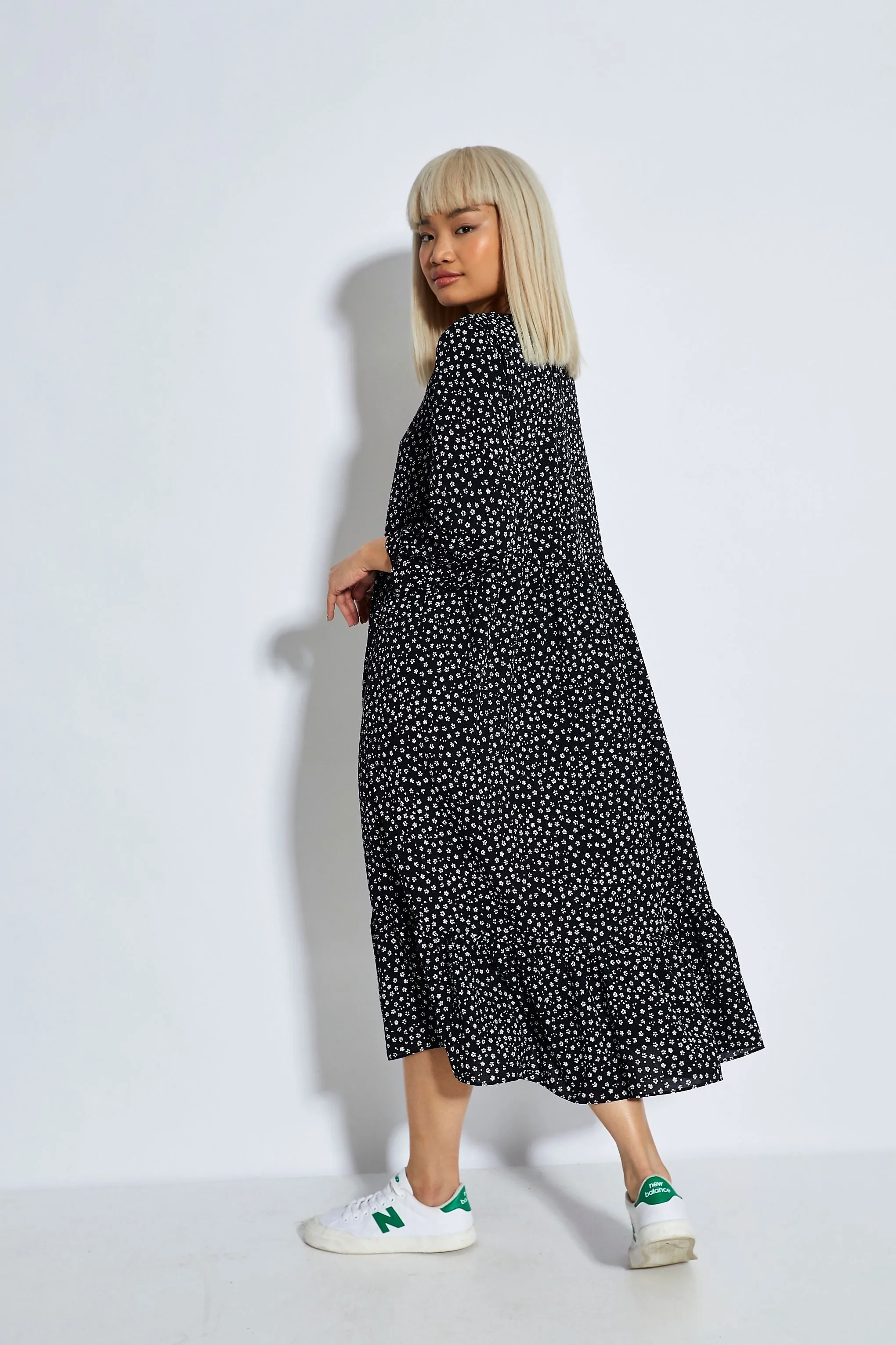 Glamorous Black White Mini Ditsy 3/4 Length Sleeve Midi Dress