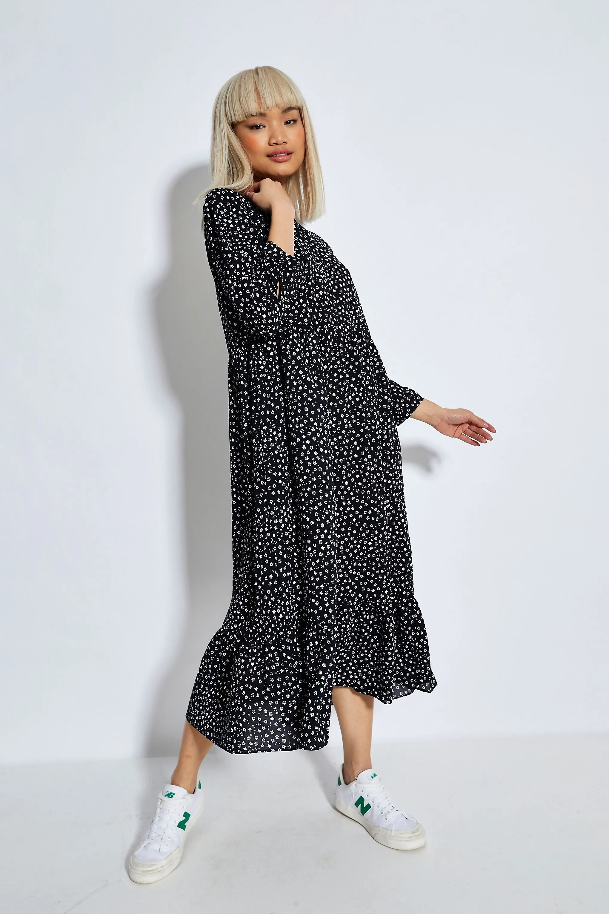 Glamorous Black White Mini Ditsy 3/4 Length Sleeve Midi Dress