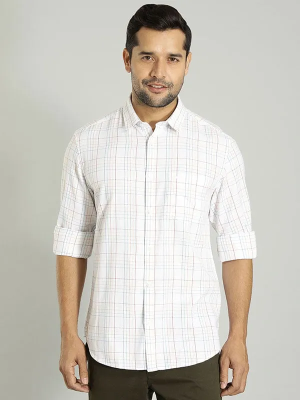 Men Checked Full Sleeve Cotton Blend Shirt