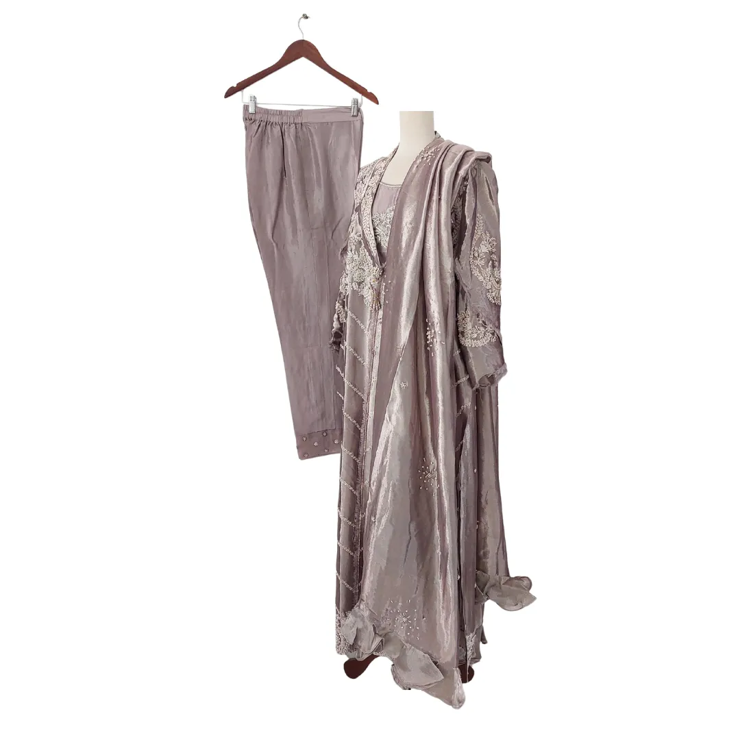 Momina Teli Metallic Embroidered Outfit (4 pieces) | Gently Used |