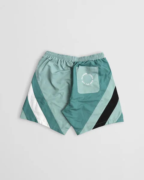 Off The Grid Paneled 7" Nylon Shorts