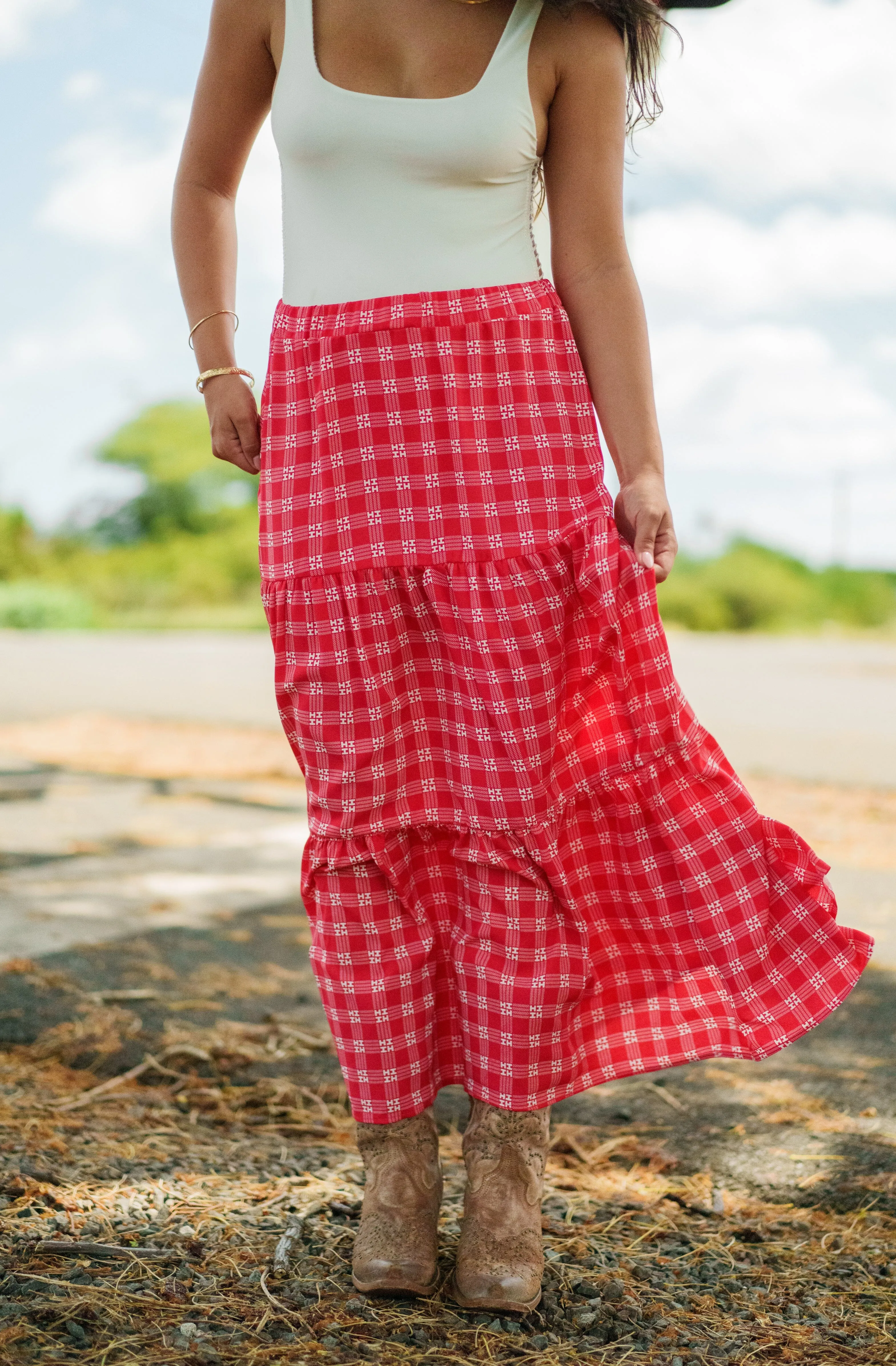 PALAKA WOMEN'S RED RUFFLE HEM SKIRT