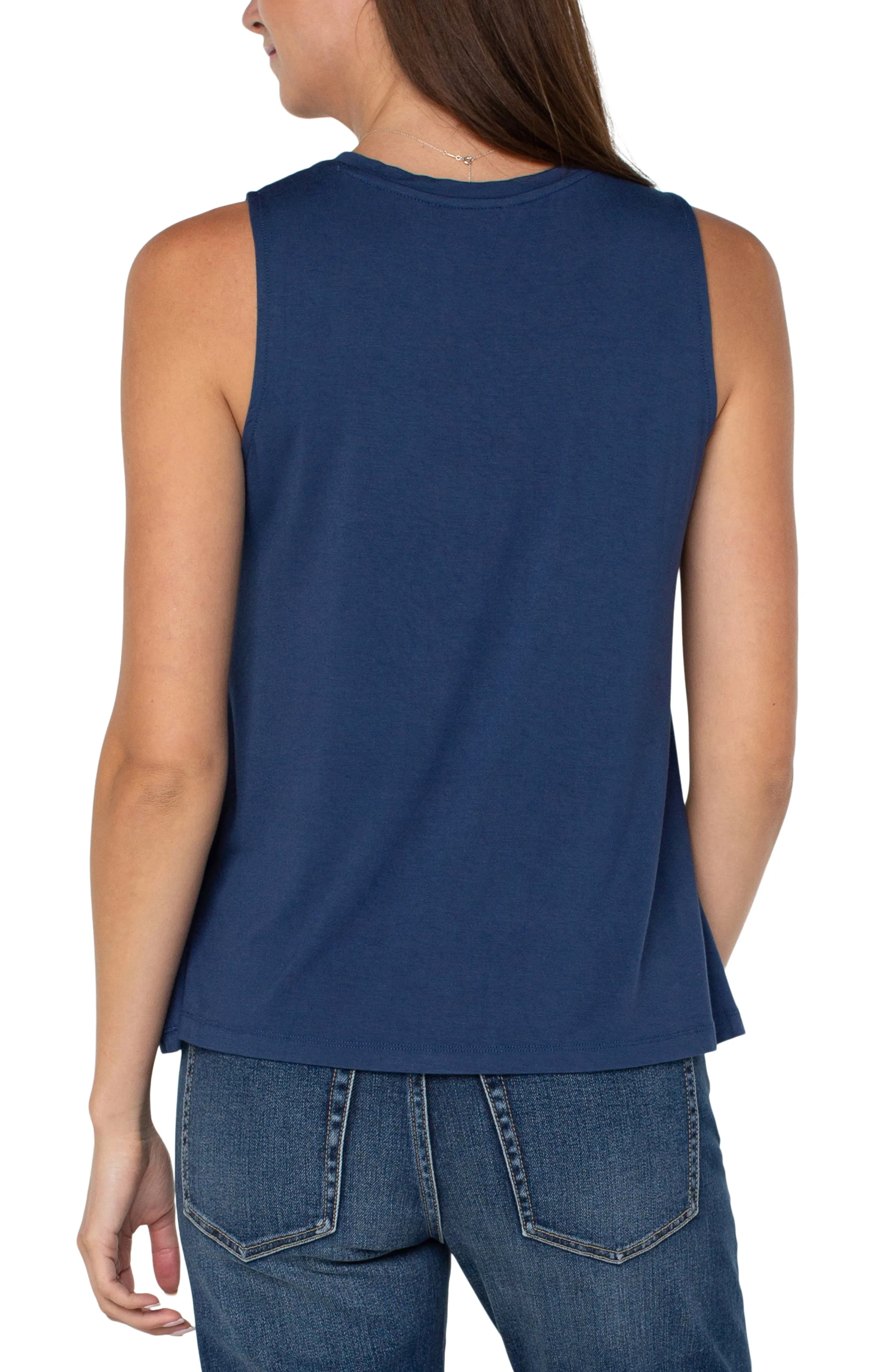 SLEEVELESS SCOOP NECK TANK