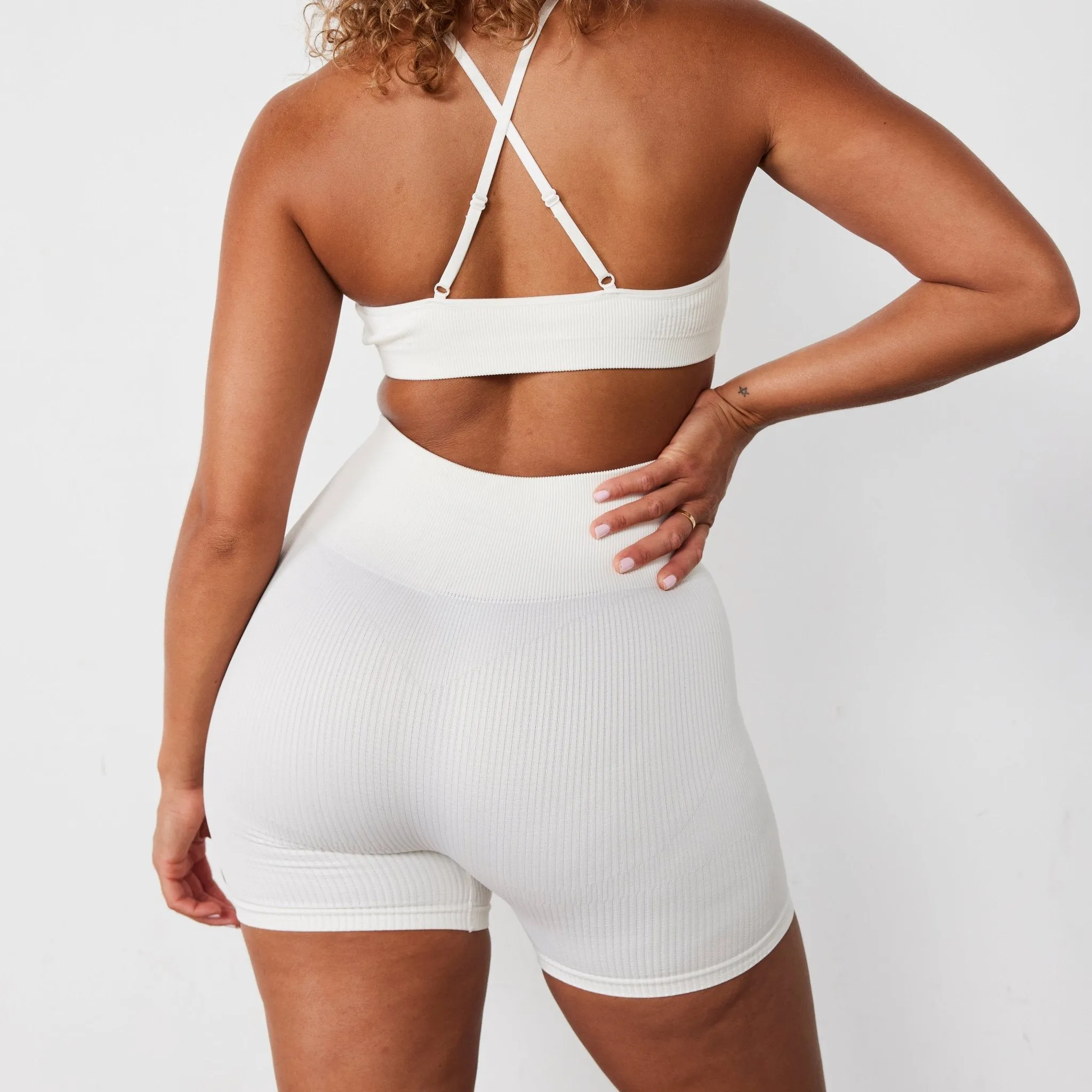 Vanquish Ribbed Seamless Marshmallow Cross Back Low Support Bra